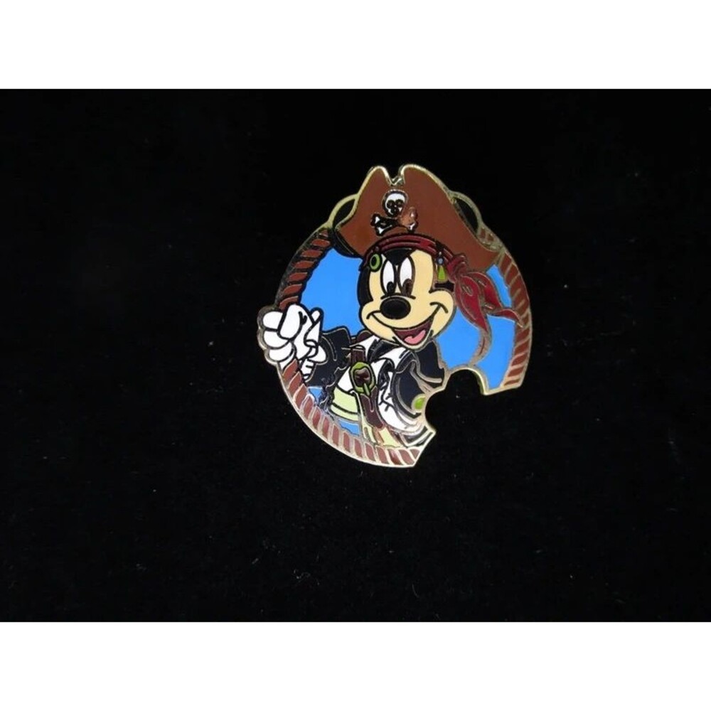 Disney Minnie Mouse Pirate Trading Pin 2007